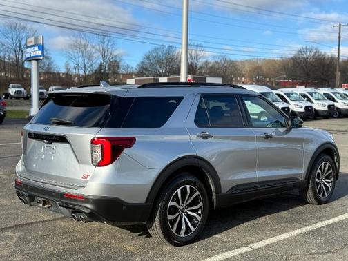 2020 Ford Explorer ST