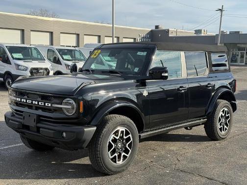 2023 Ford Bronco 