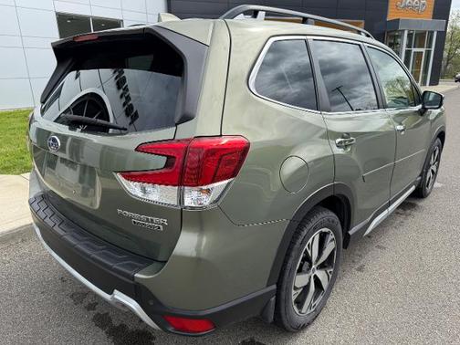 Jasper Green Metallic 2019 Subaru Forester TOURING