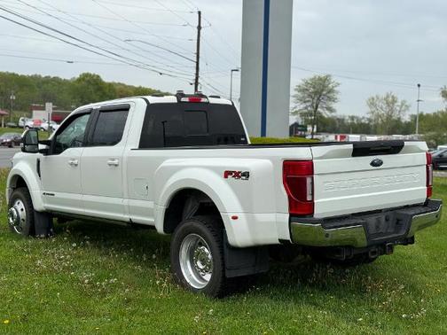2022 Ford F-450 LARIAT DRW