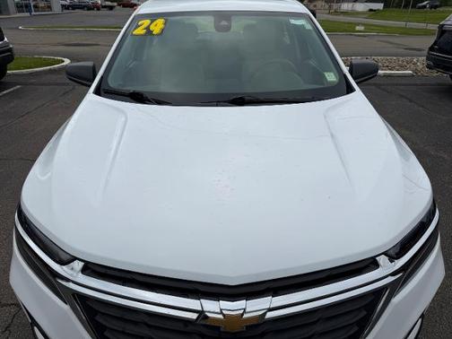 Summit White 2024 Chevrolet Equinox LS