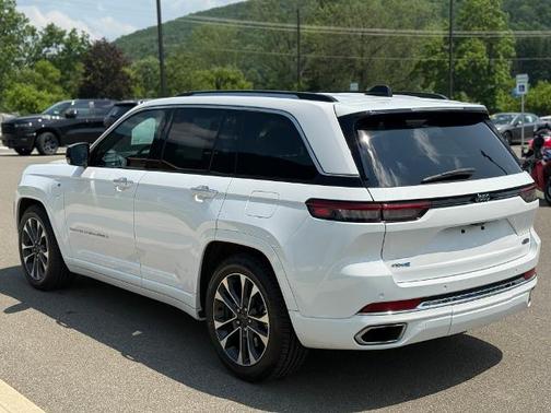 2023 Jeep Grand Cherokee OVERLAND