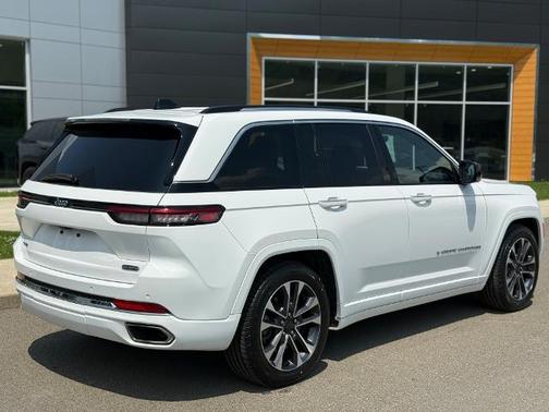 2023 Jeep Grand Cherokee OVERLAND