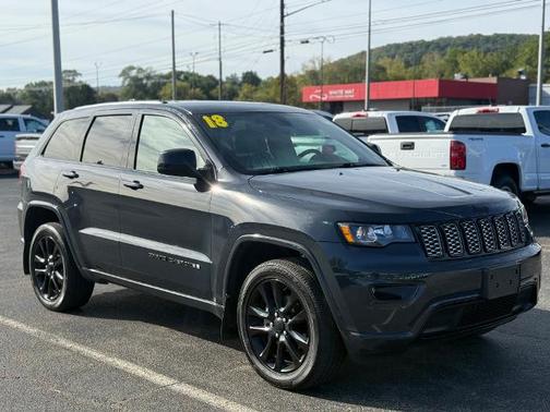 2018 Jeep Grand Cherokee LAREDO