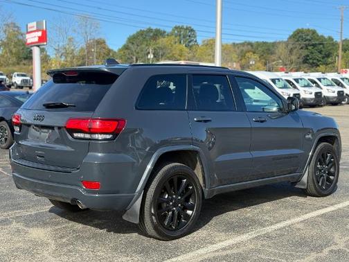 2018 Jeep Grand Cherokee LAREDO