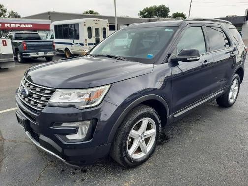 SMOKED QUARTZ MET TINTED CC 2017 Ford Explorer XLT