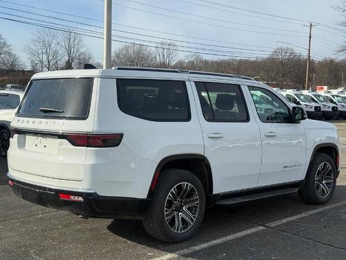 2024 Jeep Wagoneer BASE