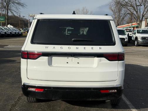 2024 Jeep Wagoneer BASE