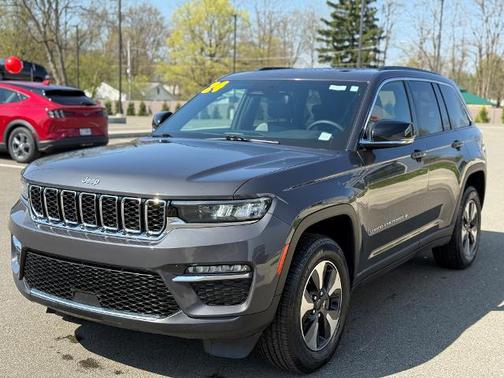 2024 Jeep Grand Cherokee BASE