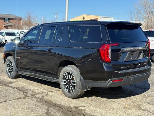 2021 GMC Yukon XL AT4
