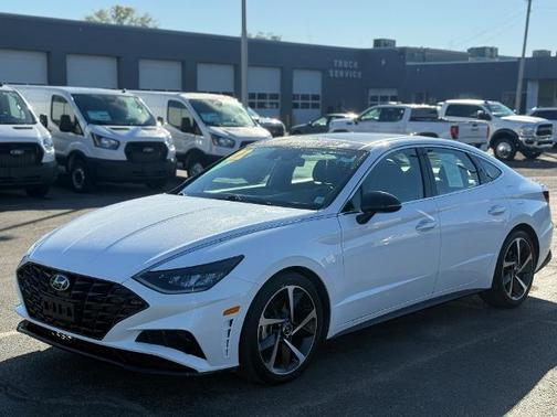 2022 Hyundai SONATA SEL PLUS