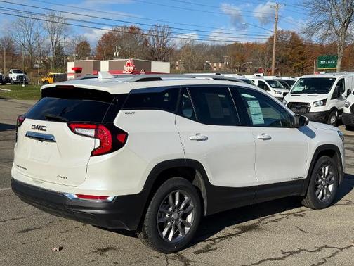 2022 GMC Terrain SLT