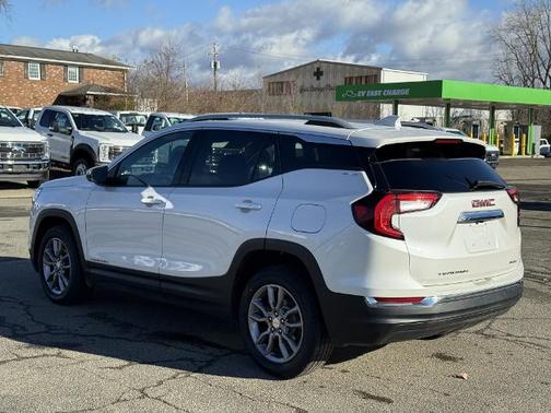 2022 GMC Terrain SLT