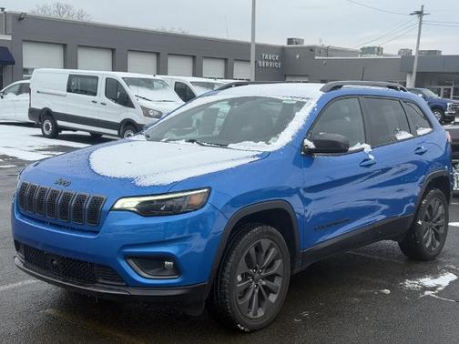 2021 Jeep Cherokee LATITUDE LUX