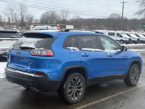 2021 Jeep Cherokee LATITUDE LUX