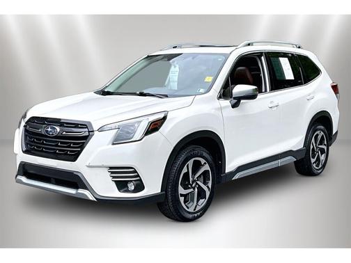 Crystal White Pearl 2023 Subaru Forester Touring