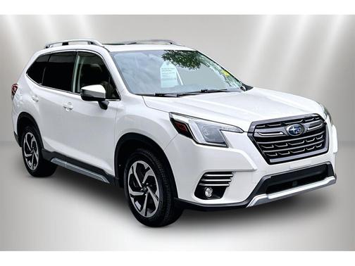 Crystal White Pearl 2023 Subaru Forester Touring