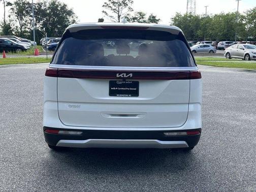 2023 Kia Carnival LX
