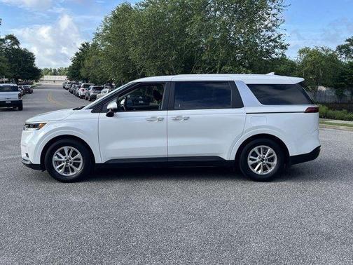 2023 Kia Carnival LX