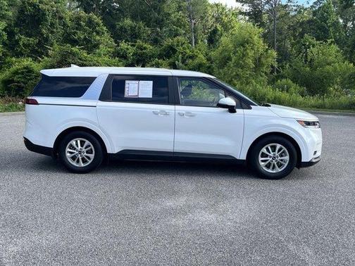 2023 Kia Carnival LX