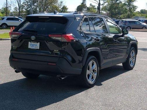 2021 Toyota RAV4 Hybrid XLE Premium