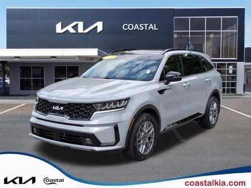 Gray 2022 Kia Sorento EX