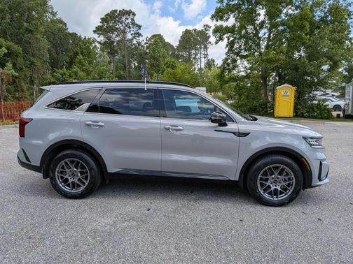 Gray 2022 Kia Sorento EX