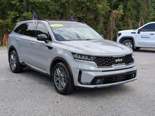 Gray 2022 Kia Sorento EX