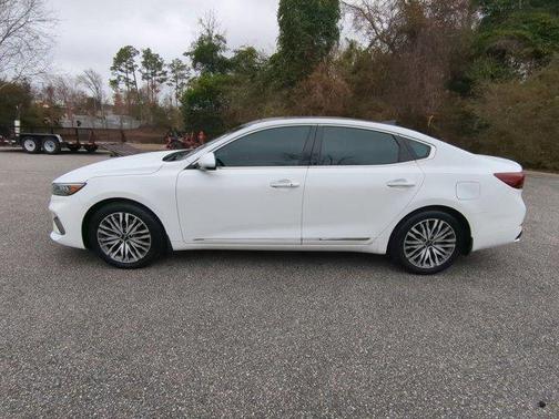 2020 Kia Cadenza Technology