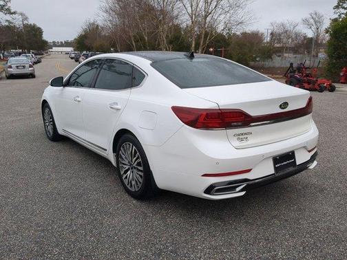 2020 Kia Cadenza Technology