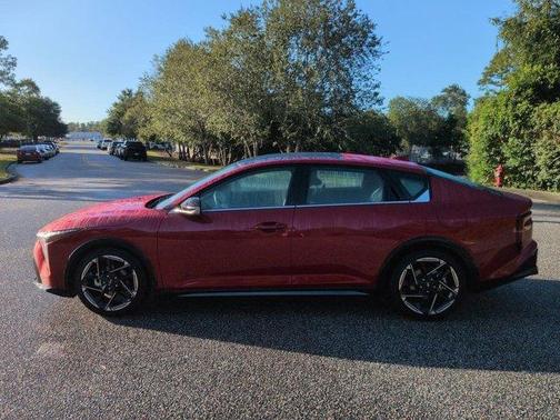 2025 Kia K4 GT-Line