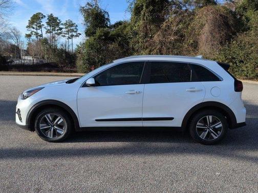 2022 Kia Niro LXS SE