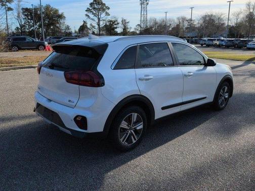 2022 Kia Niro LXS SE