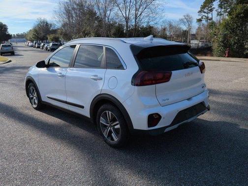 2022 Kia Niro LXS SE