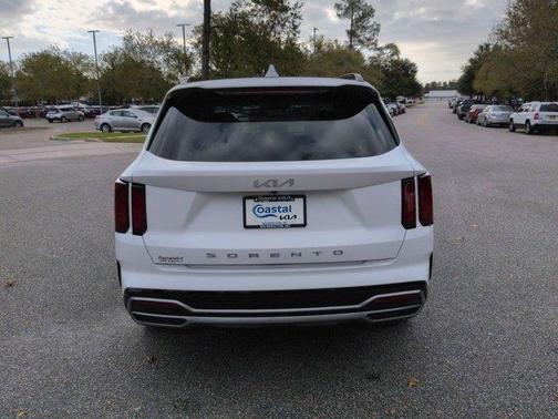 2022 Kia Sorento S