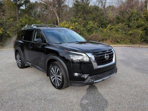 2022 Nissan Pathfinder Platinum