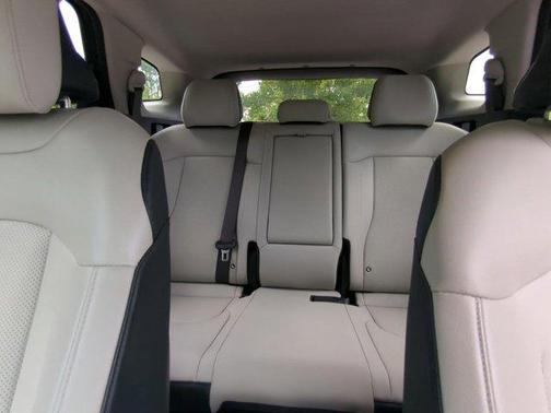 2024 Kia Sportage Hybrid EX