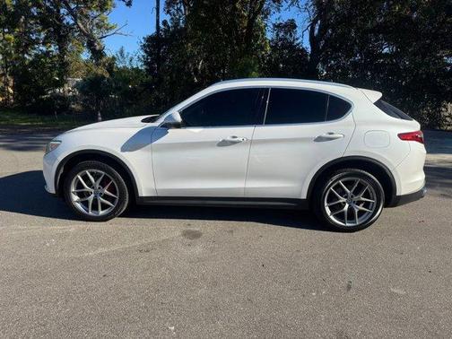 2018 Alfa Romeo Stelvio Ti