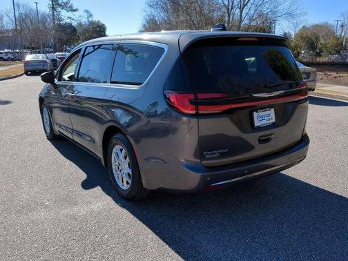 2023 Chrysler Pacifica Touring-L