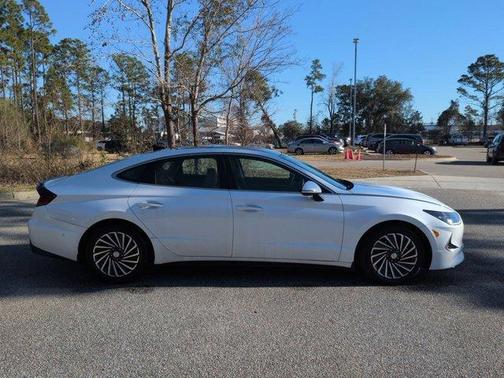 2022 Hyundai SONATA Hybrid Limited