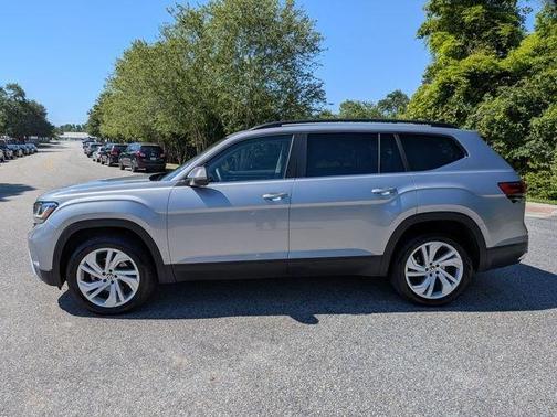 Pyrite Silver Metallic 2023 Volkswagen Atlas 3.6L SE w/Technology