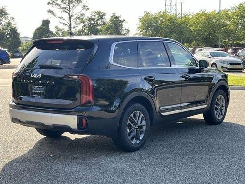 2024 Kia Telluride LX