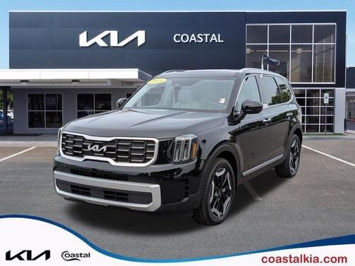 Black 2024 Kia Telluride S
