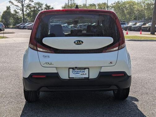 White 2021 Kia Soul S