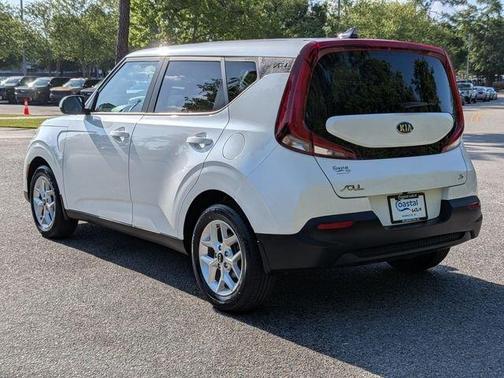 White 2021 Kia Soul S