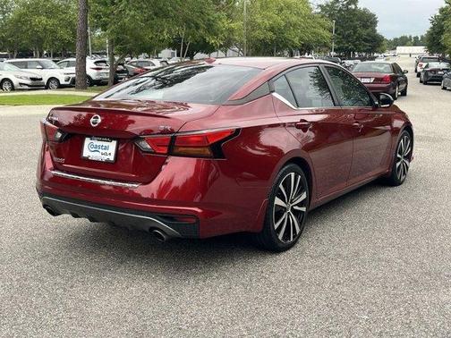 2022 Nissan Altima 2.5 SR