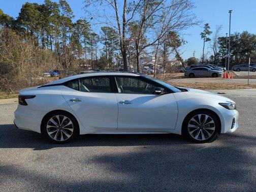 2023 Nissan Maxima Platinum