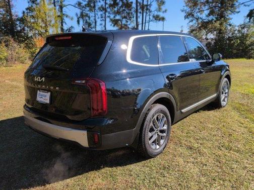2024 Kia Telluride LX
