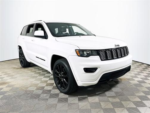 2018 Jeep Grand Cherokee LAREDO