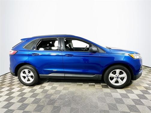 2020 Ford Edge SE